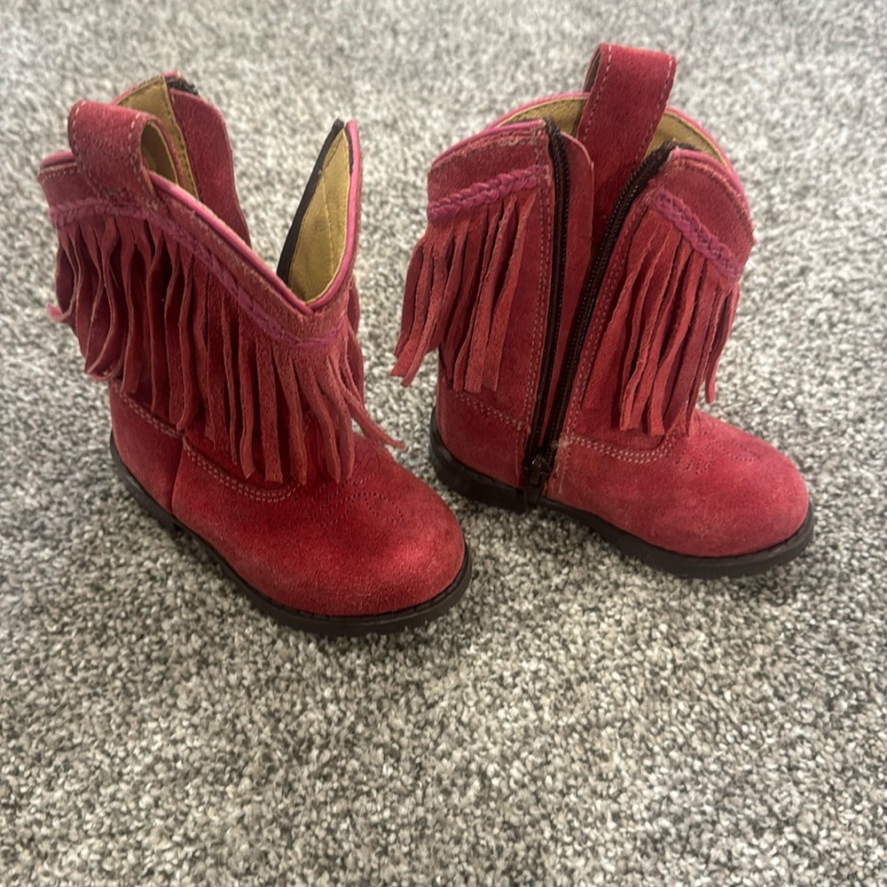 Super cute cowgirl boots size 5